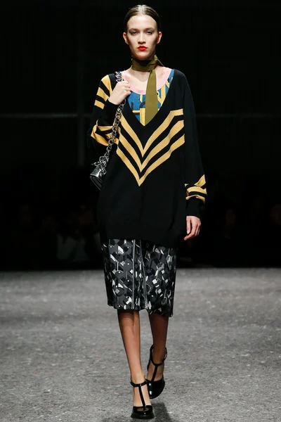 Look 24